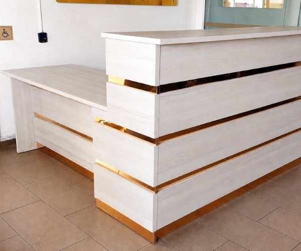 Diseño y fabricación de muebles de recepción