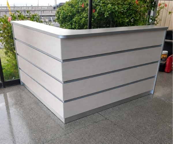Diseño y fabricación de muebles de recepción