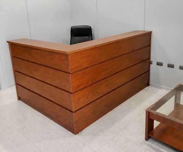 Diseño y fabricación de muebles de recepción