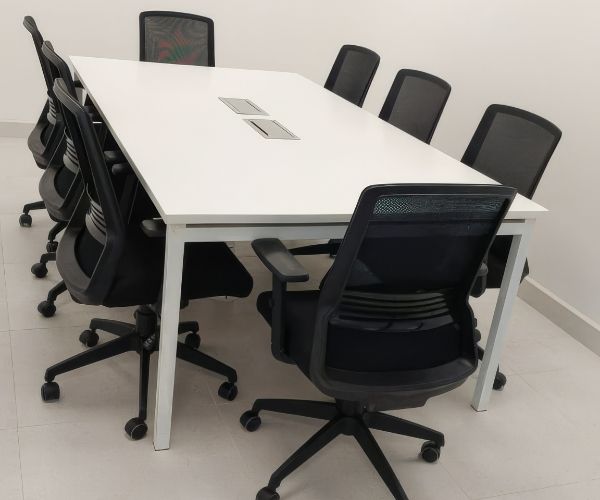 Mesas de oficina para trabajo, reuniones y espacios corporativos